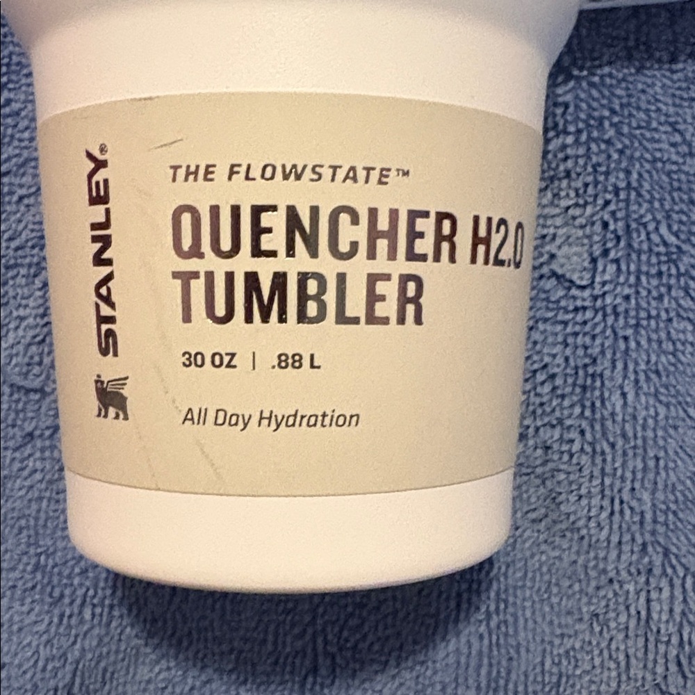 Stanley White Insulated Tumbler with Handle - Picture 5 of 6